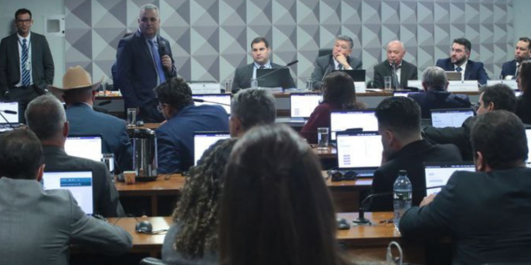 Vorcaro terá sigilos quebrados e Zema é convocado pela CPMI do INSS