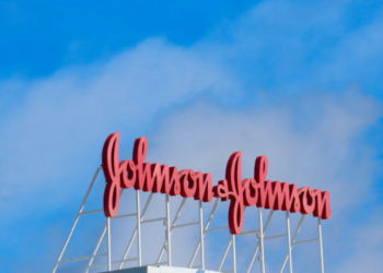Tribunal da Califórnia determina que Johnson & Johnson pague US$ 40 milhões a duas mulheres que desenvolveram câncer de ovário após uso prolongado de talco para bebês.