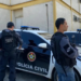 A Polícia Civil do RJ bloqueia R$ 600 milhões e realiza buscas em operação contra lavagem de dinheiro do Comando Vermelho em três estados, visando enfraquecer a facção criminosa.