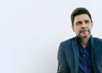 Zezé Di Camargo emite pedido público de desculpas após declarações polêmicas sobre o lançamento do SBT News e o especial de Natal. SBT cancela exibição do programa.