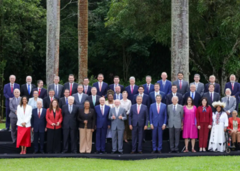 Em reunião ministerial de fim de ano, Lula defendeu aprimorar a comunicação do governo, afirmou que o Brasil vive um momento positivo e destacou que 2026 será decisivo para mostrar mudanças realizadas desde o início da gestão.