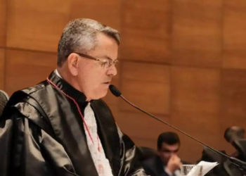 Claudio de Mello Tavares é empossado presidente do TRE-RJ até 2027 e destaca prioridade no combate a práticas ilegais e defesa da lisura das eleições fluminenses.