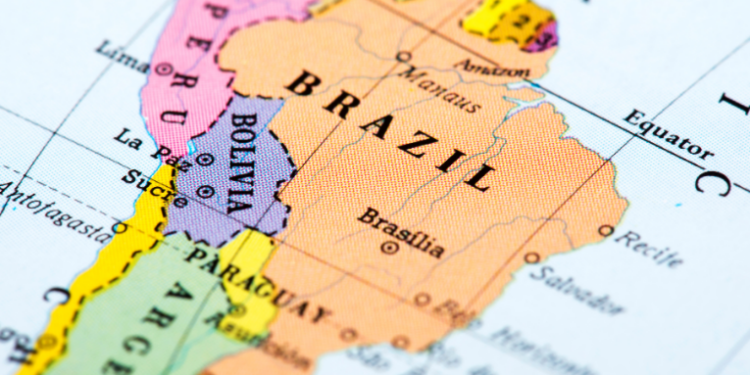 Estudo do IBGE mostra que 25 municípios concentraram 34,2% do PIB do Brasil em 2023, revelando desigualdades regionais e econômicas persistentes.
