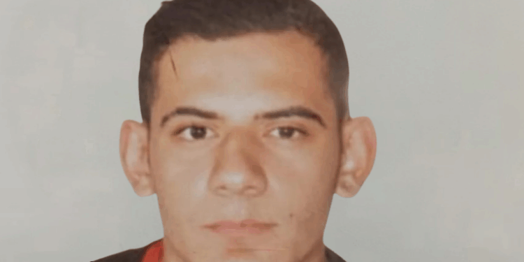 Polícia Civil prende homem acusado de atropelar e arrastar mulher por cerca de um quilômetro na Marginal Tietê, em São Paulo. Crime é investigado como tentativa de feminicídio.