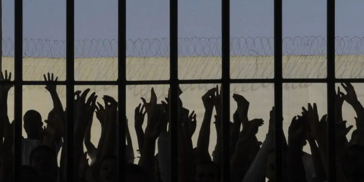 A Seap-RJ celebra a formatura de 276 policiais penais após 12 anos sem concursos, fortalecendo a segurança e a operação das penitenciárias do Rio de Janeiro.