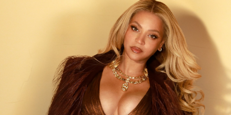 Trailer de Dark Horse, filme sobre Jair Bolsonaro, gera polêmica ao usar música de Beyoncé sem permissão. Equipe da cantora acionou a Justiça para remoção da canção.