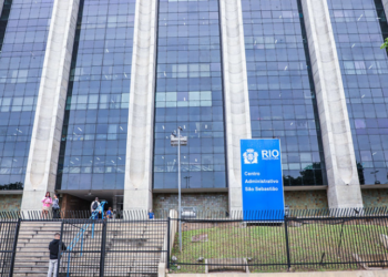 Prefeitura do Rio lança o Compensômetro, plataforma pública que reúne dados sobre medidas compensatórias ambientais e permite monitorar obrigações de empresas em relação a obras e intervenções urbanas.