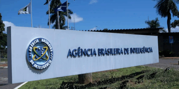 A Abin apresenta o relatório “Desafios de Inteligência 2026”, apontando riscos ao processo eleitoral, ataques cibernéticos, mudanças climáticas e pressões geopolíticas que impactam a segurança do Brasil.