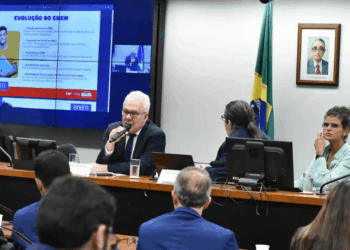 O Inep esclarece a anulação de questões no Enem 2025, garantindo que não houve vazamento de provas e que os pré-testes são essenciais para manter a integridade e a confiabilidade do exame.