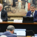 A Comissão de Constituição e Justiça da Câmara adia votação sobre perda do mandato de Carla Zambelli. Deputado Diego Garcia se posiciona contra cassação, enquanto oposição critica o parecer.