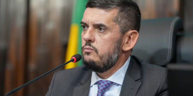 Alerj publica decisão que revoga prisão de Rodrigo Bacellar, e caso segue para análise de Moraes