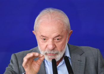 Lula afirma que aguardará envio do Projeto de Lei da Dosimetria antes de decidir sobre sanção. Presidente classifica ações de Bolsonaro como atentados à democracia e defende atuação do Legislativo.