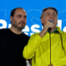 O anúncio da pré-candidatura presidencial de Flávio Bolsonaro impacta o mercado financeiro e acelera a articulação política dentro do Partido Liberal, segundo familiares e publicações do senador.