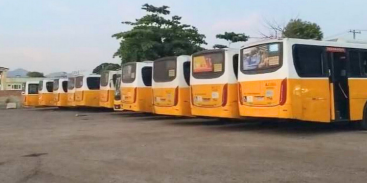 Falta de combustível paralisa mais de 60 linhas de ônibus no Rio