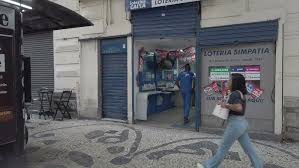Operação em Búzios fecha estacionamento e flagra irregularidades em bares durante fiscalização