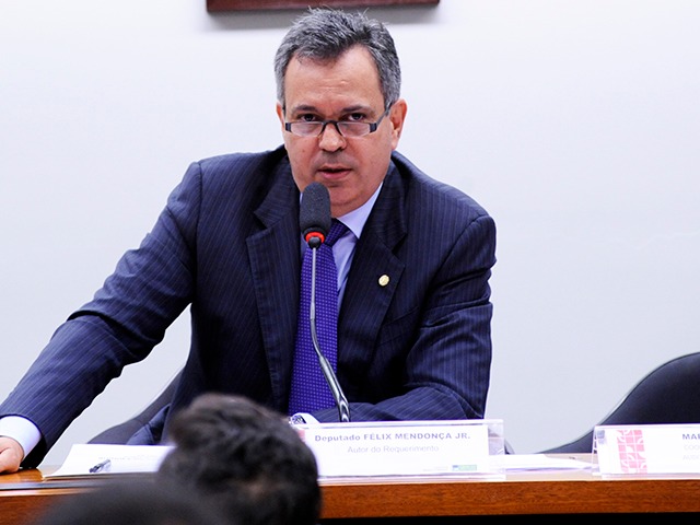 Operação Overclean cumpre mandados e bloqueia milhões por decisão do STF.