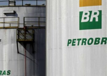 ANP impede Petrobras de voltar a perfurar na Amazônia após vazamento em área ambientalmente sensível e exige avaliação detalhada dos impactos.