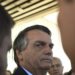 A defesa de Jair Bolsonaro solicitou ao STF autorização para que ele participe do programa de remição de pena por leitura, visando reduzir parte da pena de 27 anos e 3 meses. Cada livro resenhado corretamente permite quatro dias de abatimento.