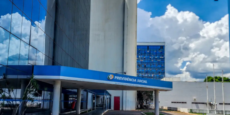 Aposentadoria 2026: INSS altera regras de transição