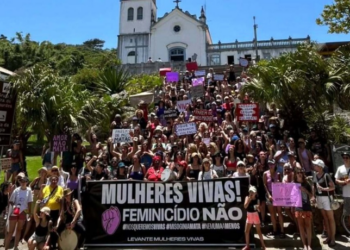 O Brasil oficializou 17 de outubro como o Dia Nacional de Luto e de Memória às Mulheres Vítimas de Feminicídio. Lei prevê relatórios bienais e reforça políticas de proteção.