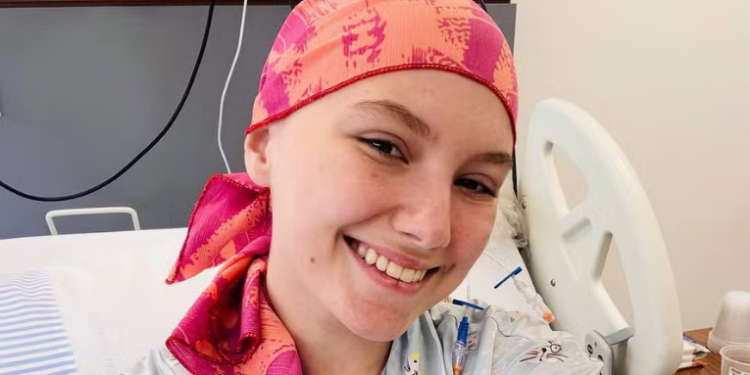 Isabel Veloso morre aos 19 anos e reacende alerta sobre linfoma de Hodgkin