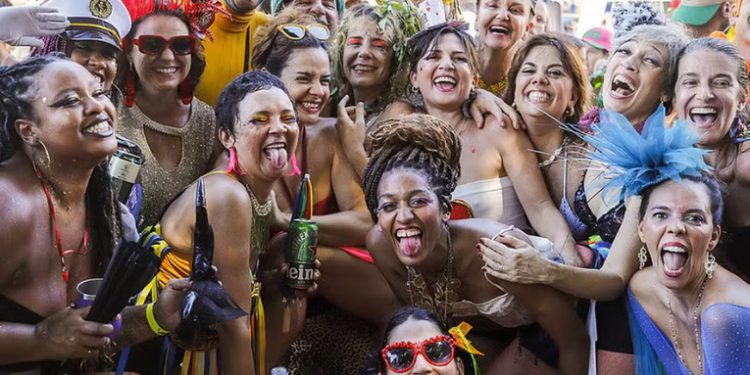 O Carnaval de rua do Rio de Janeiro 2026 já tem calendário preliminar de megablocos no Circuito Preta Gil, com shows de Anitta, Ludmilla, Lexa e Cordão da Bola Preta.