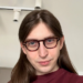 O influenciador digital Felca relata ameaças de crianças após mudanças no chat de voz do Roblox, embora não tenha ligação direta com a plataforma.