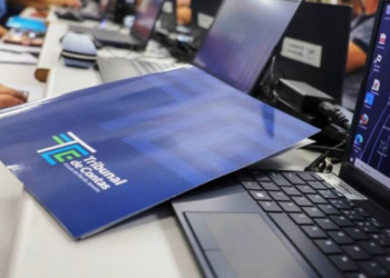 TCE-RJ abre inscrições para cursos gratuitos em 2026 voltados a servidores e profissionais da administração pública, com modalidades presenciais e a distância e certificação.