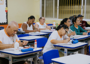 Prefeitura de Niterói abre matrículas para a Educação de Jovens e Adultos com vagas do 1º ao 9º ano em dez escolas da rede municipal.