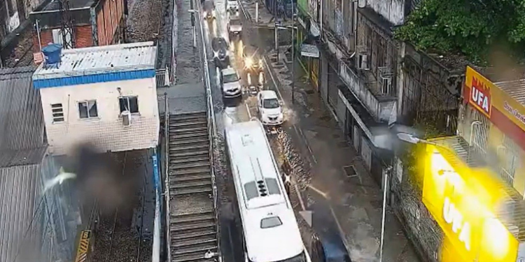 Chuva forte coloca Rio em Estágio 2 e causa alagamentos