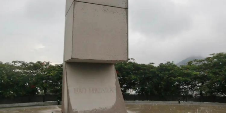 O Teatro Ipanema, no Rio, recebeu cerimônia em memória das vítimas do Holocausto, com homenagens a sobreviventes e ações educativas sobre tolerância e direitos humanos.