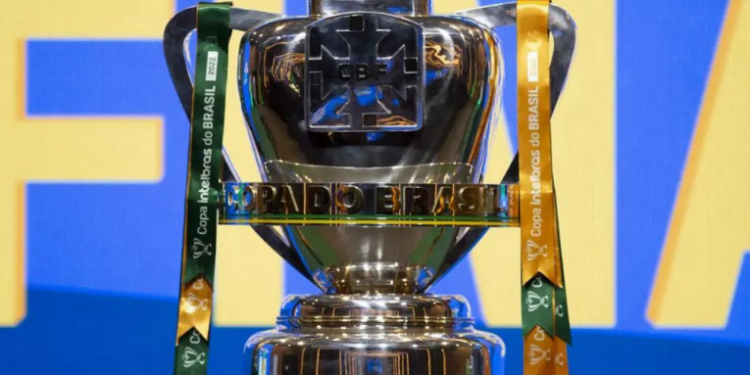 A CBF divulgou o chaveamento da primeira fase da Copa do Brasil 2026. Madureira e Sampaio Corrêa-RJ estreiam na competição em jogos eliminatórios, enquanto Flamengo, Fluminense, Vasco e Botafogo entram na quinta fase.