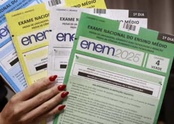 O Ministério da Educação anunciou que os resultados do Enem 2025 serão divulgados em 16 de janeiro. As notas podem ser usadas no Sisu, Prouni e Fies para acesso ao ensino superior.