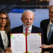 Presidente Lula veta o PL da Dosimetria, que modificava critérios de cálculo de penas de condenados por ataques de 8 de janeiro de 2023. Congresso analisará veto.