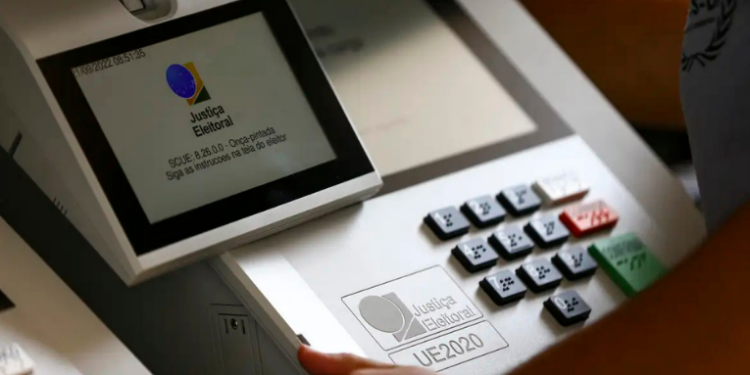 Eleitores têm até 6 de maio para regularizar título.