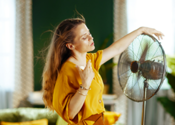 Rio de Janeiro registra calor recorde de 41,4°C em Santa Cruz e entra em alerta extremo. Prefeitura intensifica medidas de proteção e pontos de hidratação para população vulnerável.
