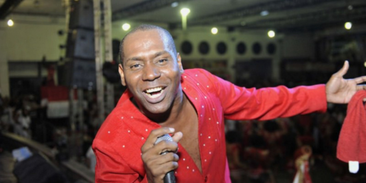Anderson Paz morre aos 52 anos e deixa legado no samba-enredo
