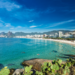O Rio de Janeiro atualiza a legislação urbanística para impedir que edifícios projetem sombra sobre a areia ou o calçadão das praias, reforçando a proteção aos frequentadores e o planejamento urbano sustentável.