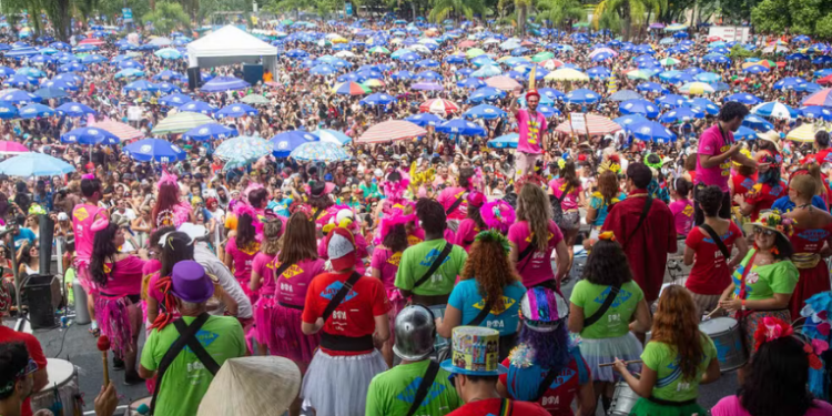 Riotur divulga lista de 15 mil ambulantes sorteados para o Carnaval de Rua do Rio de Janeiro 2026. Serão 465 desfiles em todas as regiões da cidade, incluindo 10 megablocos no Centro.