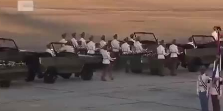Agentes cubanos mortos em ofensiva dos EUA são repatriados com honras de Estado