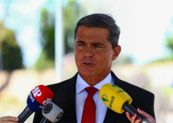 STF autoriza general Mário Fernandes, condenado por golpe de 2022, a trabalhar em atividades intelectuais no Exército enquanto cumpre pena no Comando Militar do Planalto.