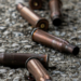 Em 2025, hospitais municipais do Rio registraram 1.836 atendimentos a vítimas de armas de fogo, aumento de 66% em relação a 2024. Jovens adultos são os mais afetados, mas crianças e idosos também registraram crescimento expressivo.