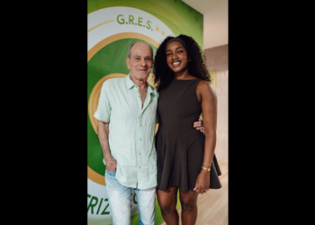 Ney Matogrosso, aos 84 anos, apresenta show especial “Em Noite Camaleônica” no Vivo Rio, com participação da Imperatriz Leopoldinense, Iza e Pitty de Menezes, celebrando mais de 50 anos de carreira.