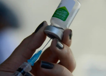 Casos de SRAG registram queda na maior parte do Brasil, mas Norte enfrenta aumento devido à influenza A. Fiocruz reforça importância da vacinação para idosos, indígenas e grupos de risco.