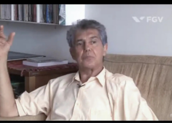 Silvio Da-Rin, cineasta e ex-secretário do Audiovisual do MinC, faleceu aos 77 anos. Autor de Hércules 56 e de obras sobre documentário, deixou legado no cinema e políticas públicas culturais.