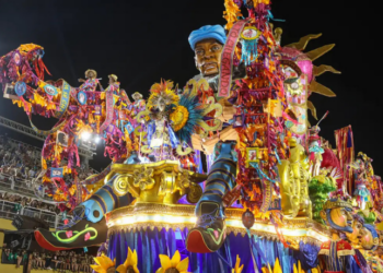Carnaval 2026 no Rio terá R$ 40 milhões do governo estadual para escolas do Grupo Especial. Investimento fortalece a cultura, gera empregos e deve movimentar mais de R$ 5,7 bilhões na economia.