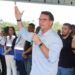 Vídeo com IA e adesivos de Carnaval motivam denúncia eleitoral contra senador.