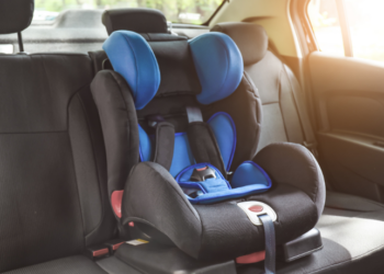 Inmetro orienta pais e responsáveis sobre a escolha e o uso correto do bebê conforto, item obrigatório para o transporte seguro de recém-nascidos e bebês em veículos.