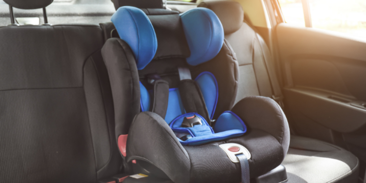 Inmetro orienta pais e responsáveis sobre a escolha e o uso correto do bebê conforto, item obrigatório para o transporte seguro de recém-nascidos e bebês em veículos.