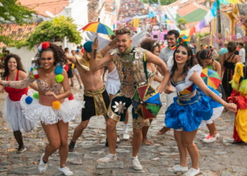 Especialista alerta que a pressa por mudanças estéticas antes do Carnaval pode trazer riscos à saúde, como inflamações e desequilíbrios metabólicos.
